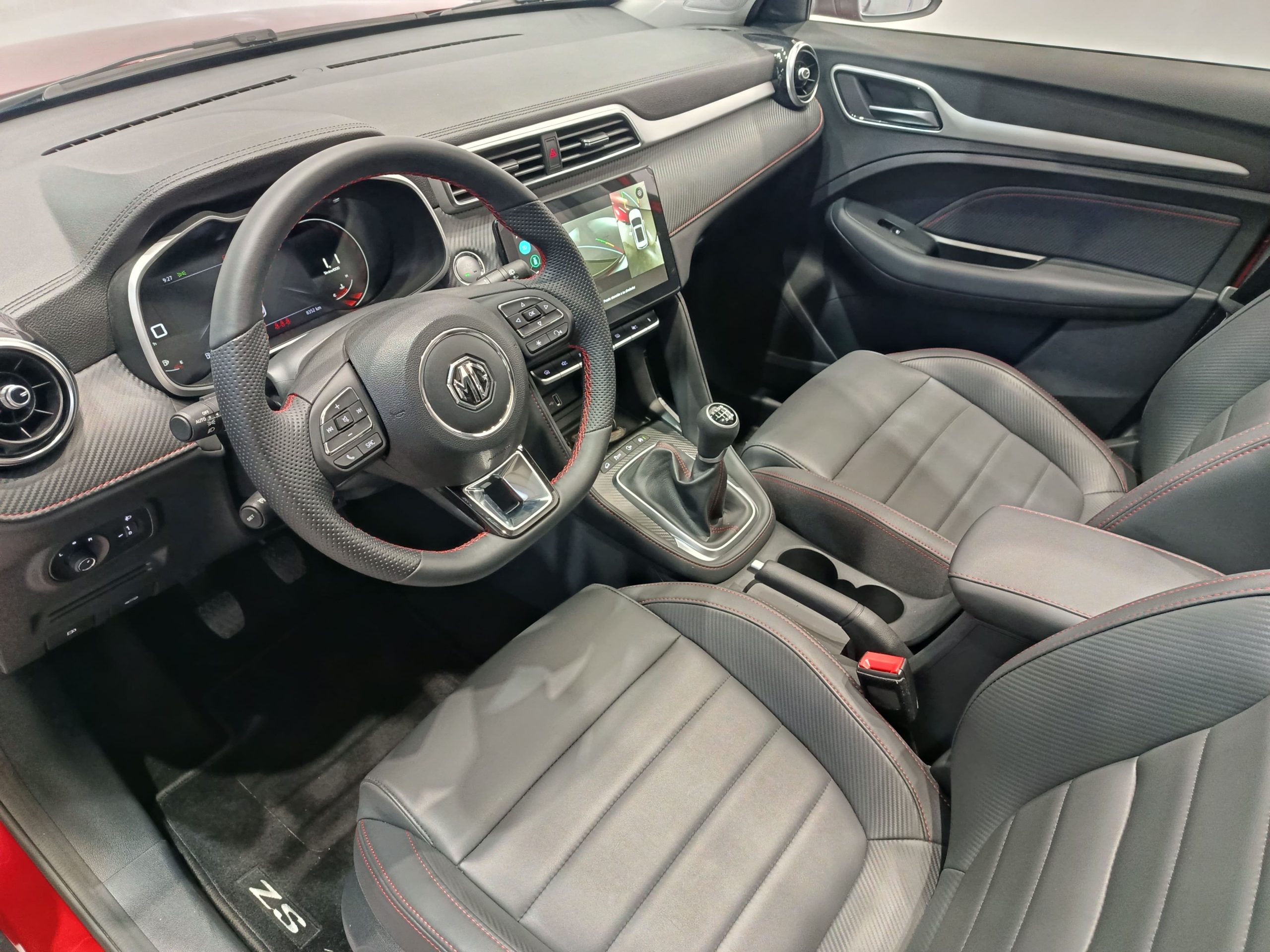 MG ZS 1.0T 112CV LUXURY - Imagen 9