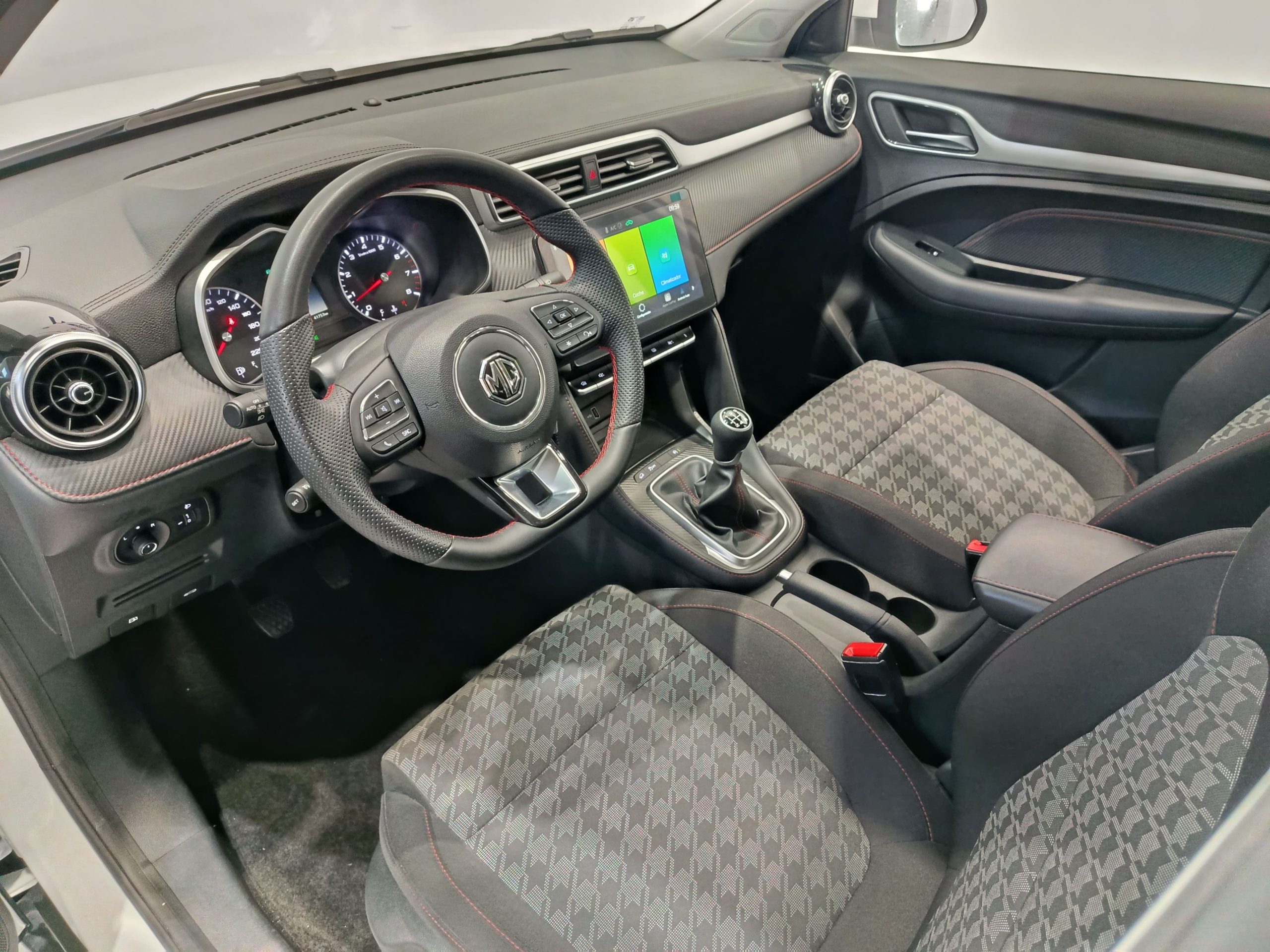 MG ZS 1.5 CONFORT 106CV - Imagen 8