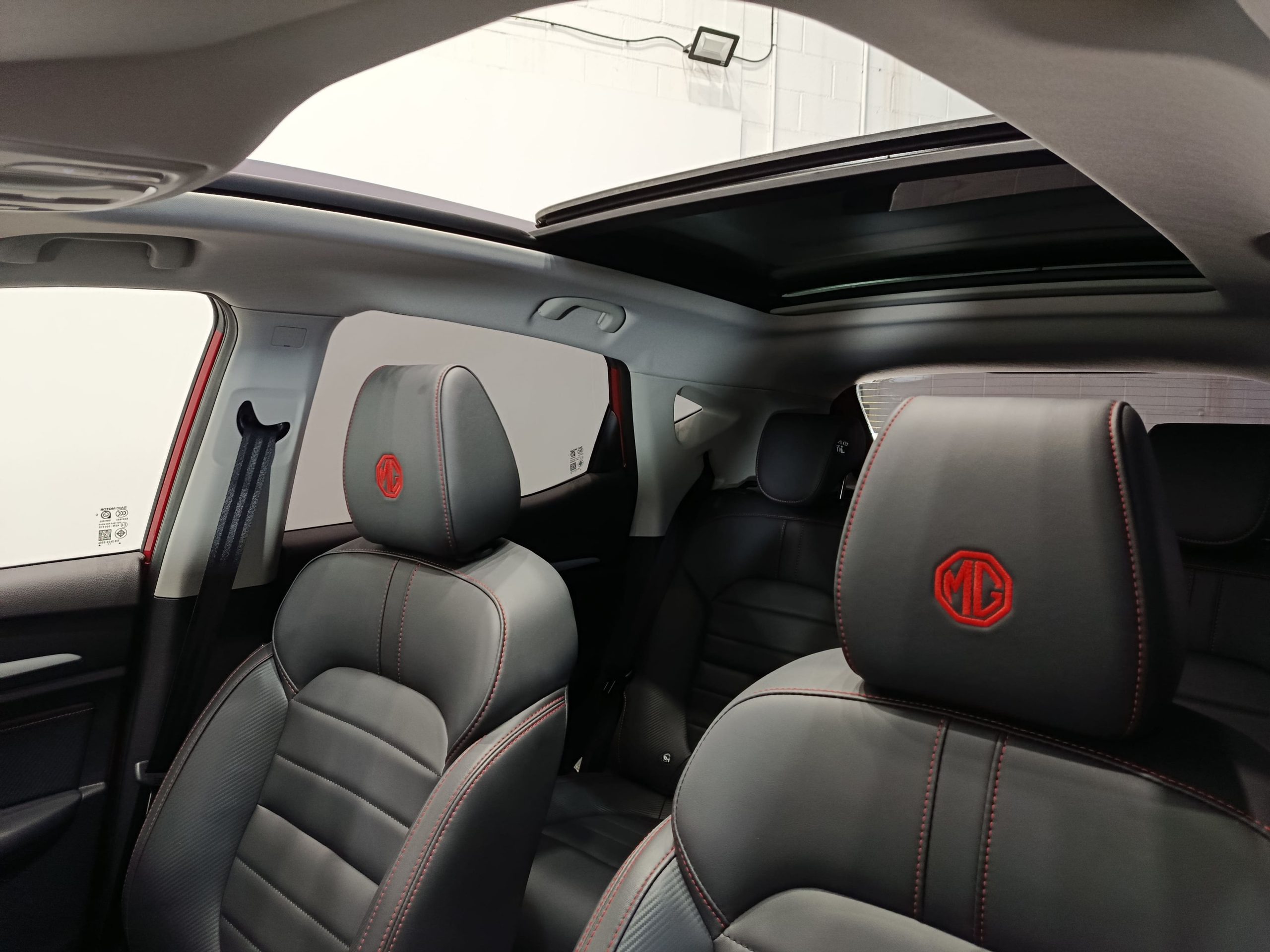 MG ZS 1.0T 112CV LUXURY - Imagen 10